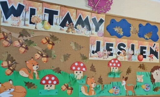 Zdjęcie do Październikowa świetlica jest kolorowa