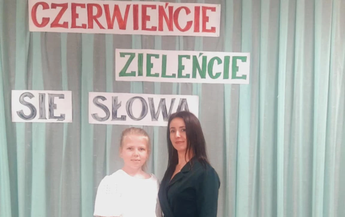 Julia Walczak w finale konkursu recytatorskiego